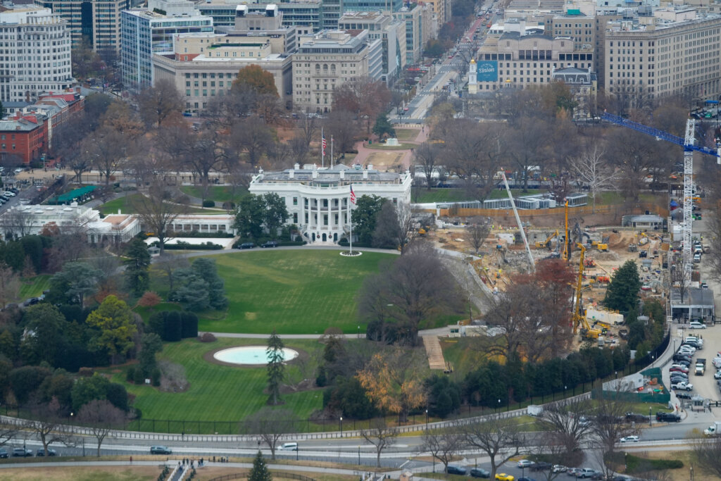 Work continues on the construction of the ballroom at the White House, Tuesday, Dec. 9, 2025, in Washington, where the East Wing once stood. (AP Photo/Pablo Martinez Monsivais)