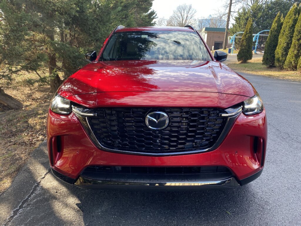 This 2026 Mazda CX‑90 3.3 Turbo S Premium Sport is one of those rare three‑row SUVs that manages to check almost every box: roominess, power, handling, safety.