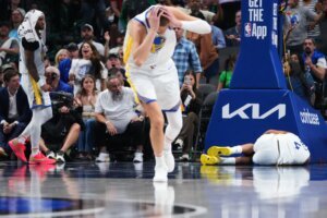 APTOPIX Warriors Mavericks Basketball