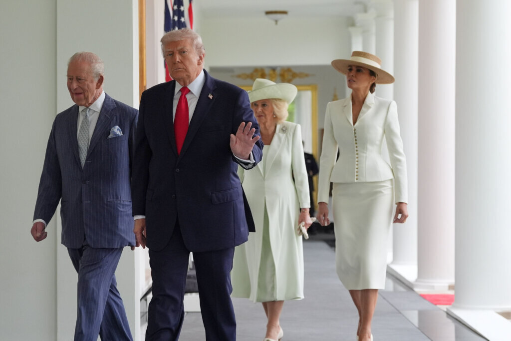 President Donald Trump walks on the West Colonnade with Britain's King Charles III, Queen Camilla and first lady Melania Trump toward the Oval Office at White House, Tuesday, April 28, 2026, in Washington, during a State Visit. (AP Photo/Alex Brandon)